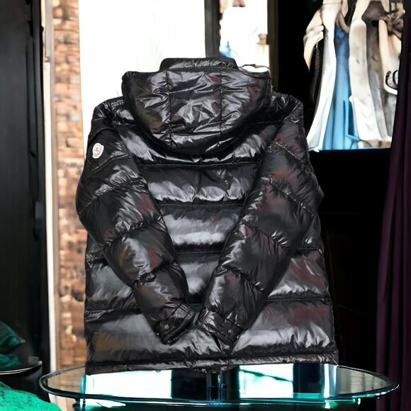Moncler Men's and Women's Black Down Jackets - Picture 7 of 7